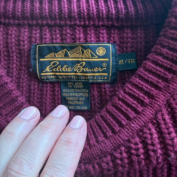 Eddie Bauer men’s Burgundy Sweater - Picture 2 of 6